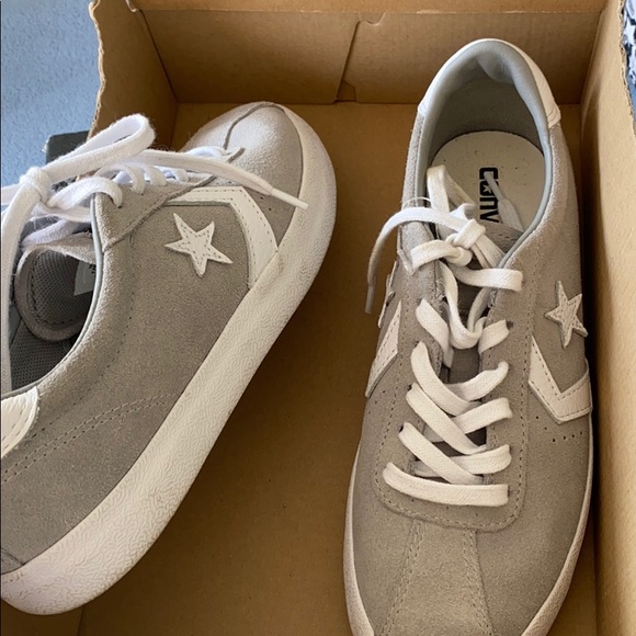 Converse Sneakers. - Picture 2 of 4